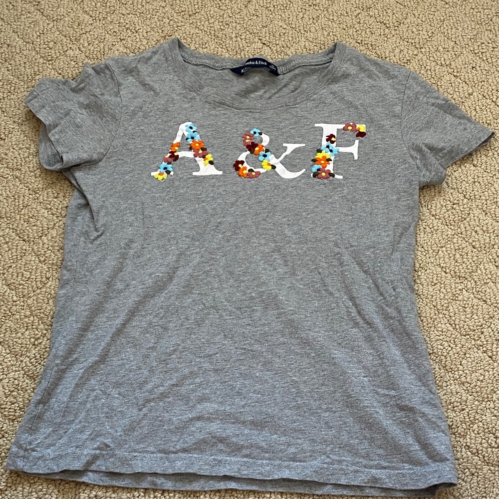 Abercrombie and Fitch logo t shirt